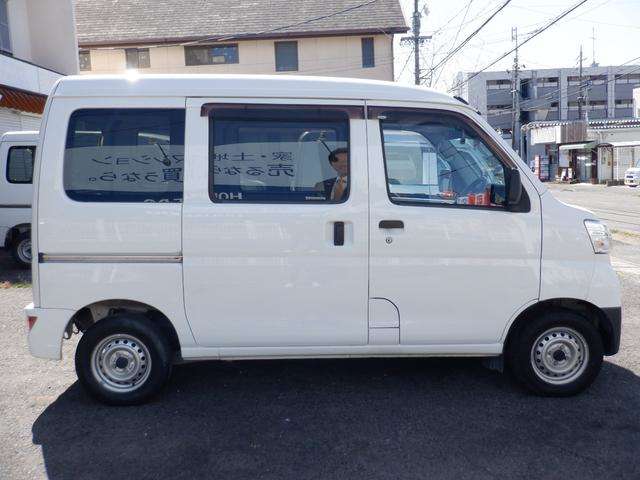 Daihatsu Hijet Cargo 4