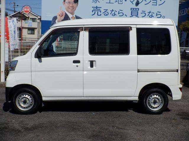 Daihatsu Hijet Cargo 5