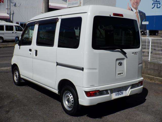 Daihatsu Hijet Cargo 7