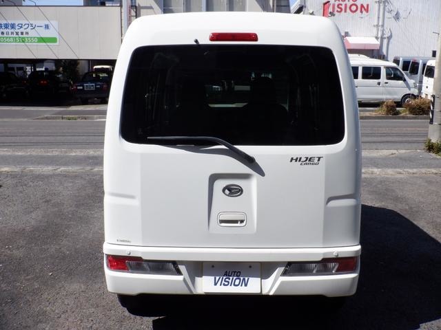 Daihatsu Hijet Cargo 8