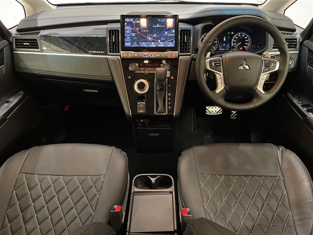 Mitsubishi Delica D:5 4