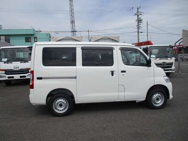 Toyota Town Ace Van 9