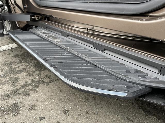 Toyota Alphard 6