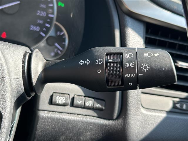 Lexus RX 9