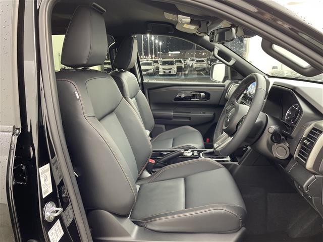 Mitsubishi Triton 8