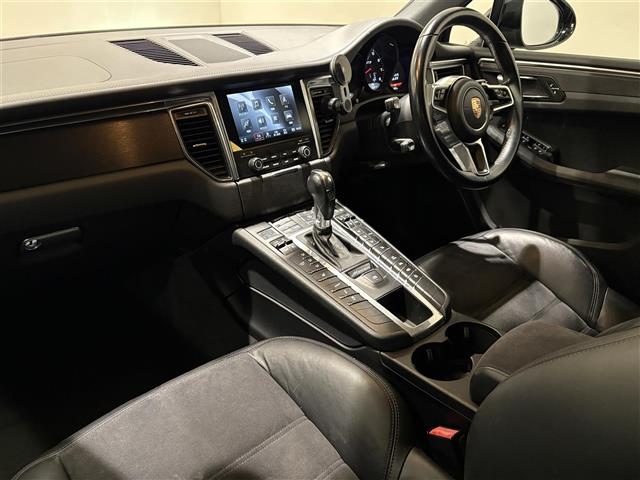 Porsche Macan 7