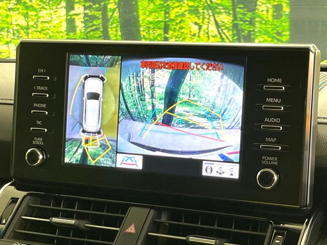 Toyota Land Cruiser 300 5