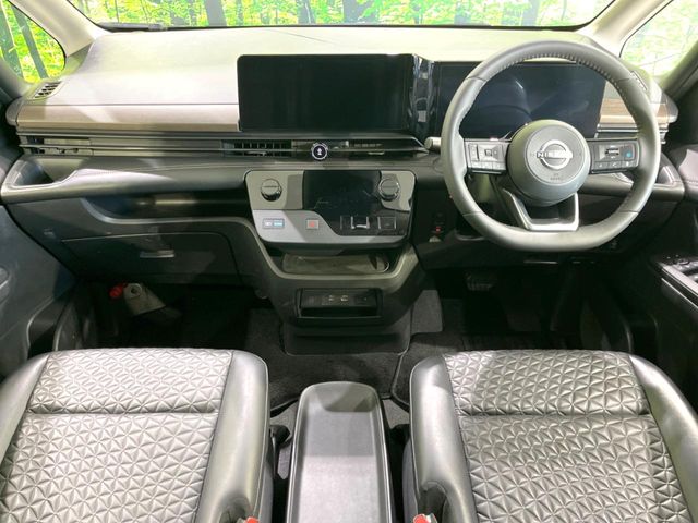 Nissan Serena 2