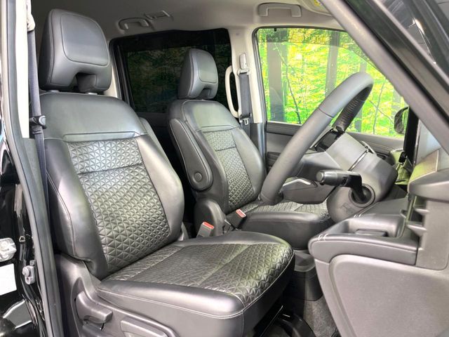 Nissan Serena 8