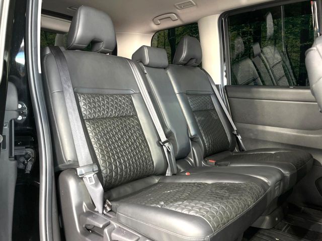 Nissan Serena 9