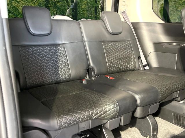 Nissan Serena 10