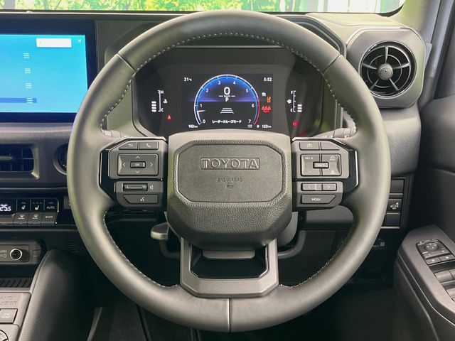 Toyota Land Cruiser FJ 11