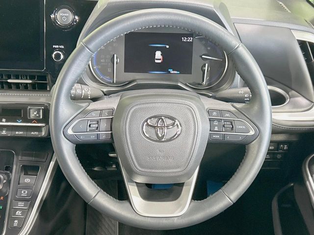 Toyota Voxy 11