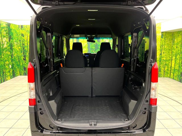 Honda N-VAN 10