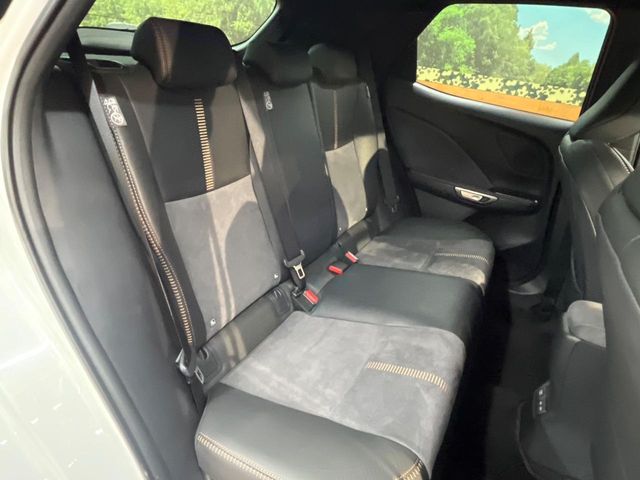 Lexus LBX 9