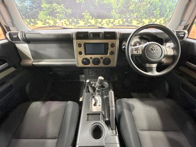 Toyota FJ Cruiser 2
