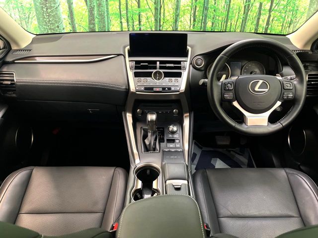 Lexus NX 2