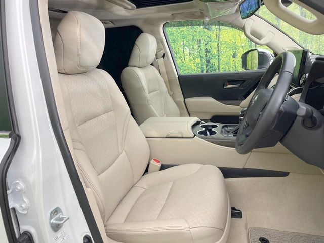 Toyota Land Cruiser 300 8