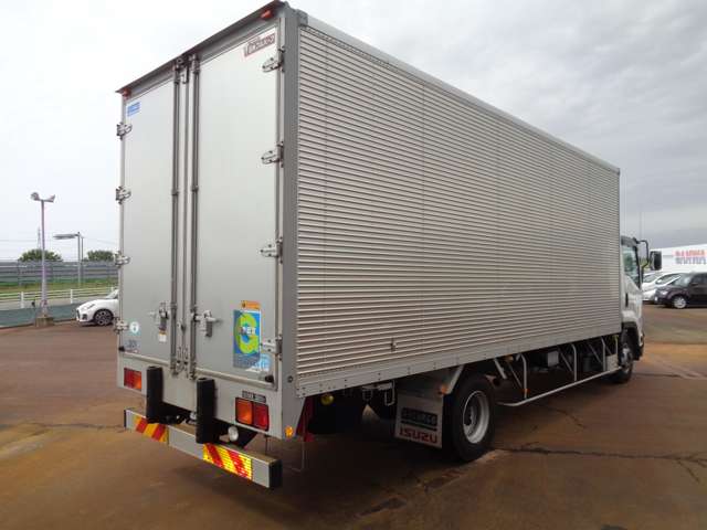 Isuzu Forward 5
