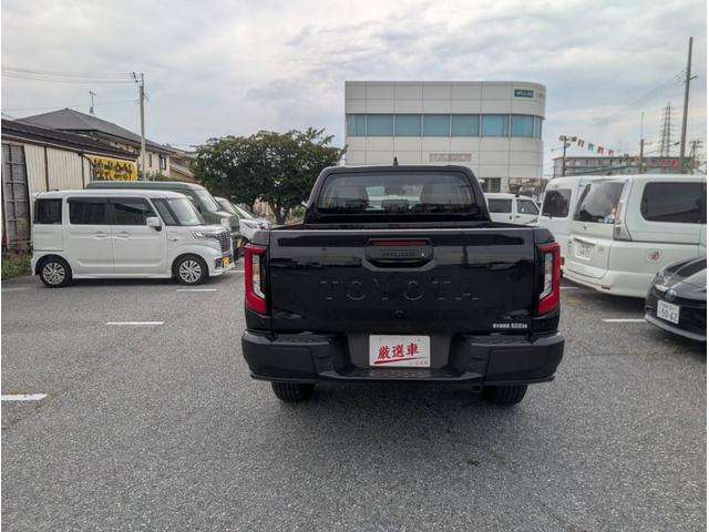 Toyota Hilux 12