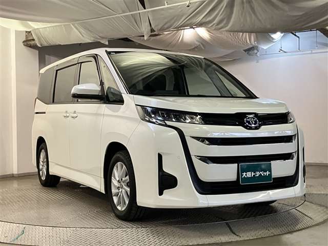 Toyota Noah 3