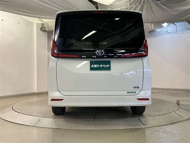 Toyota Noah 7