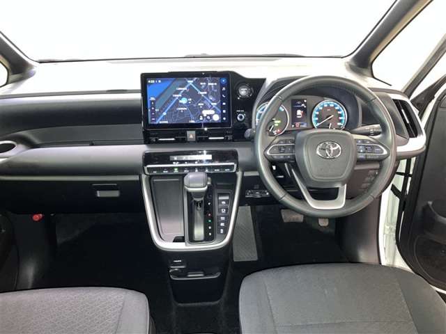 Toyota Noah 10