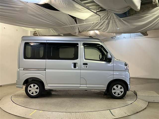 Daihatsu Hijet Cargo 5