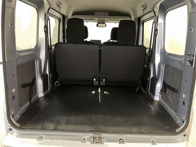 Daihatsu Hijet Cargo 10