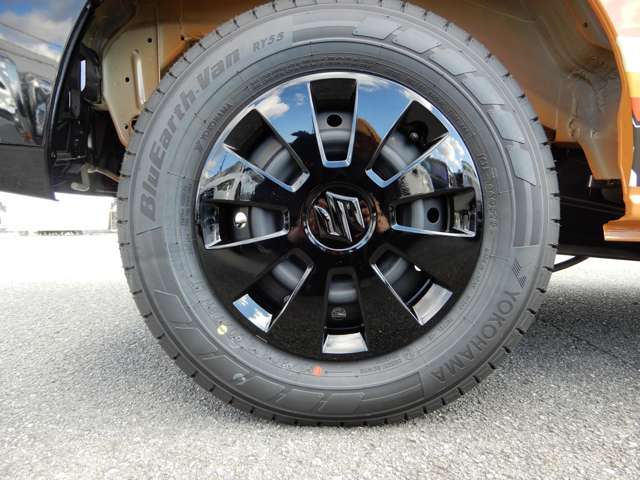 Suzuki Every 12