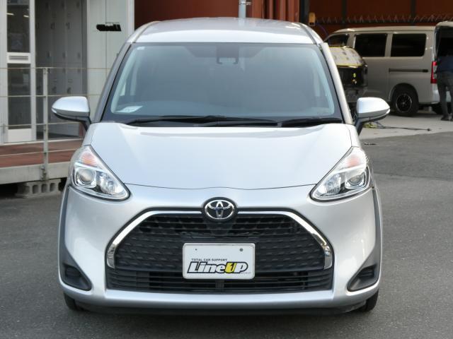 Toyota Sienta 3