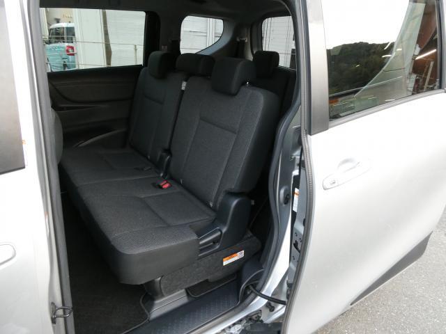 Toyota Sienta 9