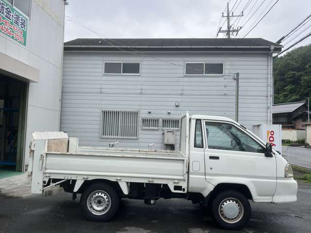Toyota Light Ace Truck 4