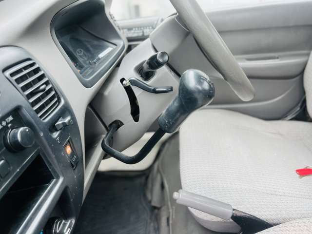 Toyota Light Ace Truck 9