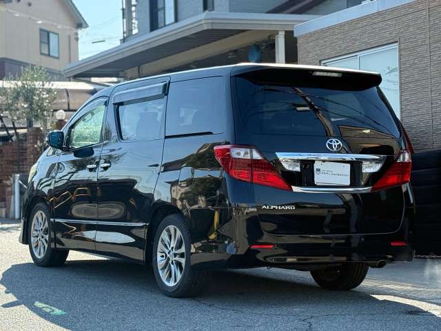 Toyota Alphard 11