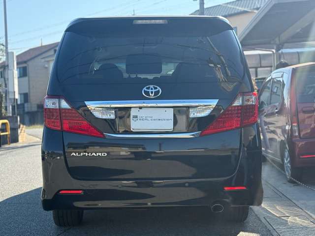 Toyota Alphard 12