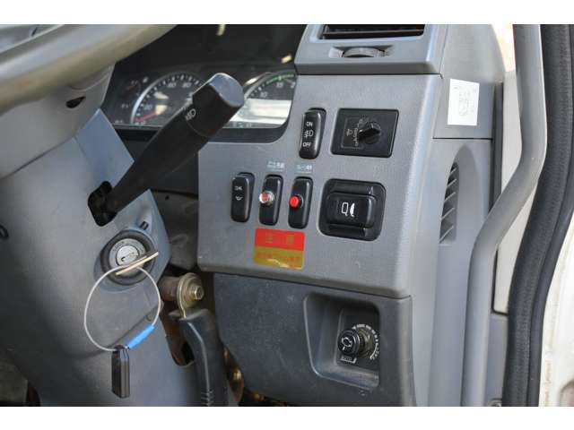 Mitsubishi Fuso Fighter 11