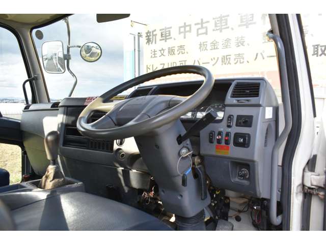 Mitsubishi Fuso Fighter 12