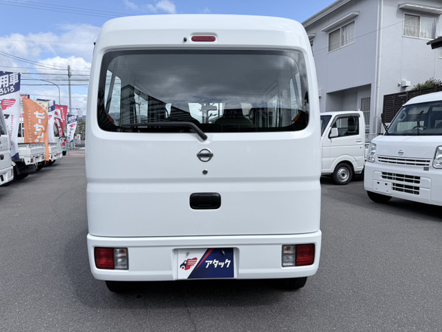 Nissan NV100 Clipper 11
