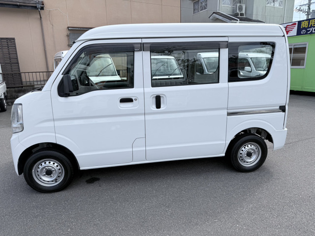 Nissan NV100 Clipper 9