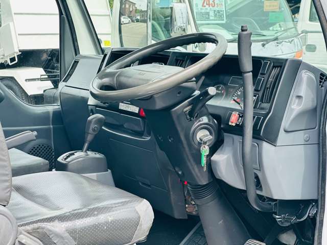 Isuzu Elf 11