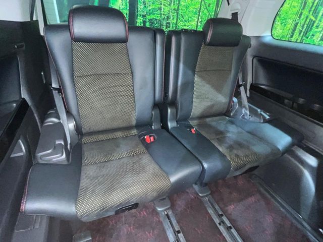 Toyota Vellfire 11