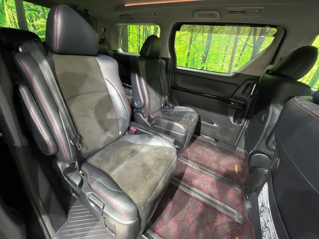 Toyota Vellfire 10
