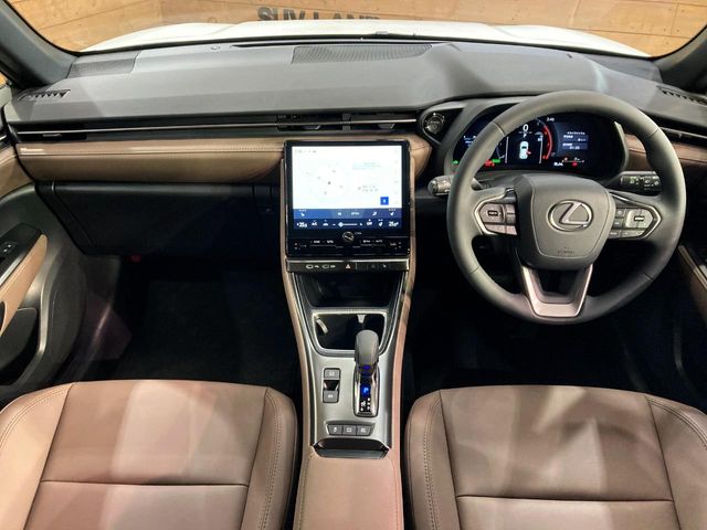 Lexus LBX 2