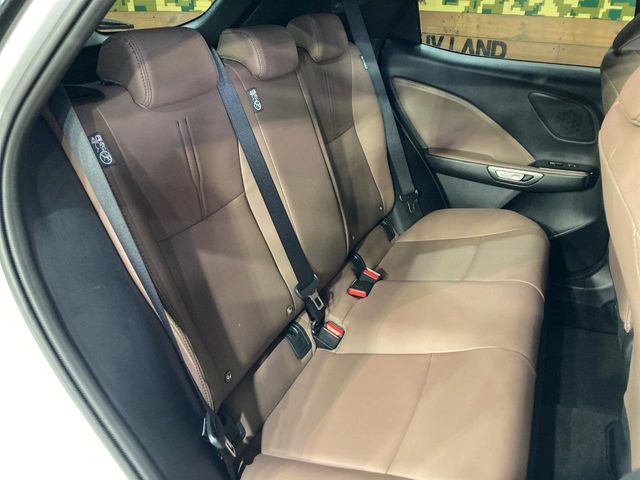Lexus LBX 10