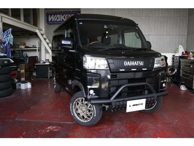 Daihatsu Hijet Cargo 4