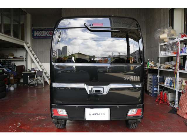 Daihatsu Hijet Cargo 8