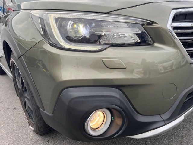 Subaru Legacy Outback 12