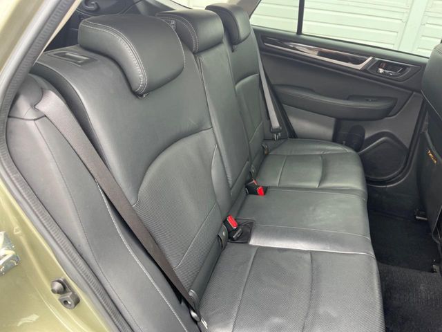 Subaru Legacy Outback 9