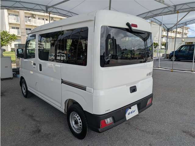Daihatsu Hijet Cargo 7